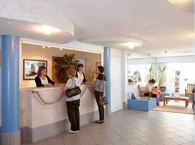 Pierre & La Baie Des Sables 3*