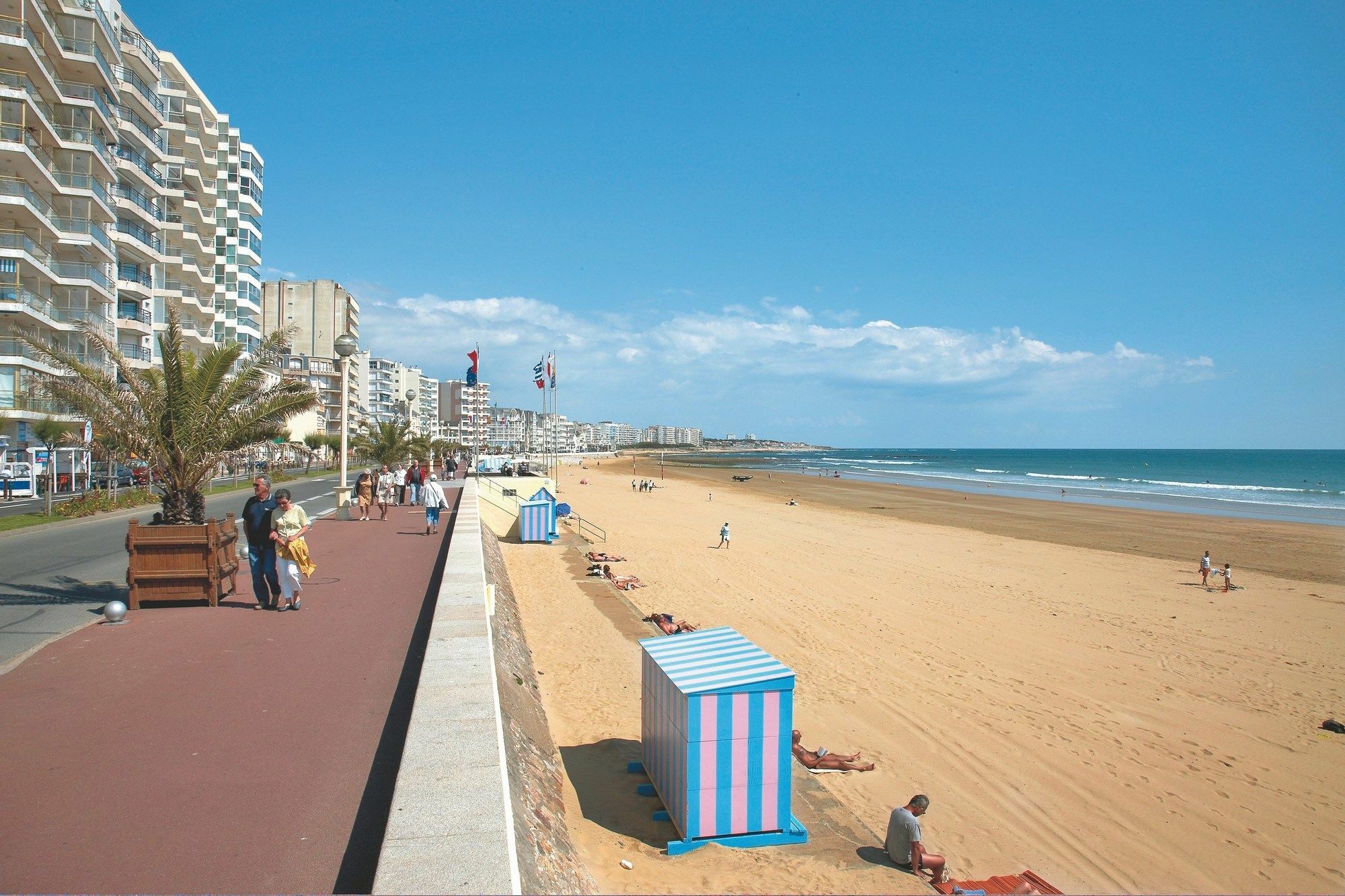 Pierre & La Baie Des Sables